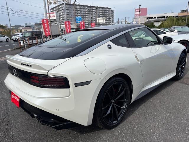 フェアレディZ バージョンST MY25 黒内装 SOSコール ナビTV バックカメラ BOSE エマージェンジーブレーキ 衝突軽減ブレーキ リアトラフィックアラート レーンキープ ETC2.0(2枚目)