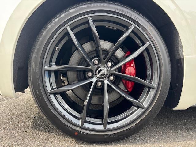 フェアレディZ バージョンST MY25 黒内装 SOSコール ナビTV バックカメラ BOSE エマージェンジーブレーキ 衝突軽減ブレーキ リアトラフィックアラート レーンキープ ETC2.0(11枚目)