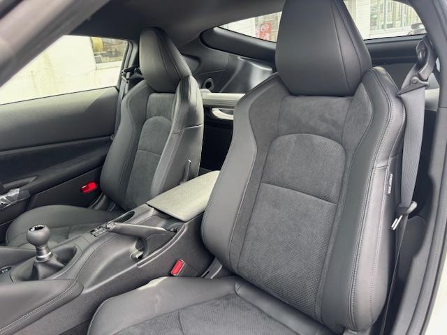 フェアレディZ バージョンST MY25 黒内装 SOSコール ナビTV バックカメラ BOSE エマージェンジーブレーキ 衝突軽減ブレーキ リアトラフィックアラート レーンキープ ETC2.0(18枚目)