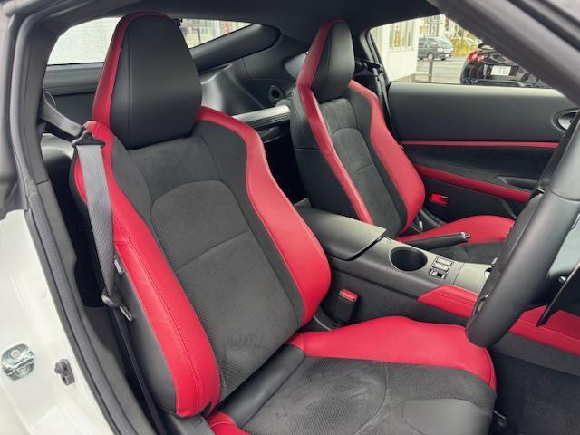 フェアレディZ バージョン T 1オーナー エマージェンシーブレーキ BOSEサウンド シートヒーター LKA ACC ナビTV バックカメラ ETC2.0(4枚目)