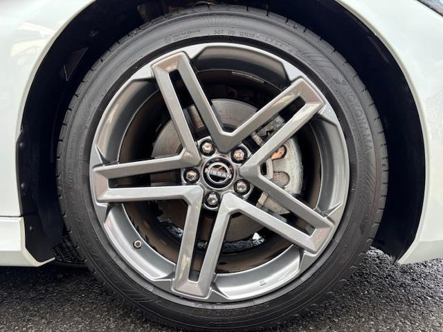 フェアレディZ バージョン T 1オーナー エマージェンシーブレーキ BOSEサウンド シートヒーター LKA ACC ナビTV バックカメラ ETC2.0(10枚目)