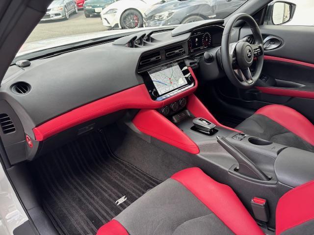 フェアレディZ バージョン T 1オーナー エマージェンシーブレーキ BOSEサウンド シートヒーター LKA ACC ナビTV バックカメラ ETC2.0(13枚目)