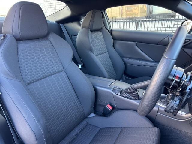 GR86 RC CUSCOクラッチ Defiメーター TOMEIシフトノブ GRエアロスタビライジングカバー momoステアリング WorksBellクイックリリース・SRDKit ナビTV バックカメラ ETC(4枚目)