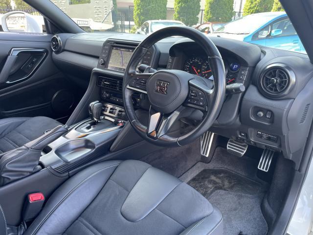 GT-R プレミアムエディション 1オーナー ナビTV バックカメラ ドラレコ(3枚目)