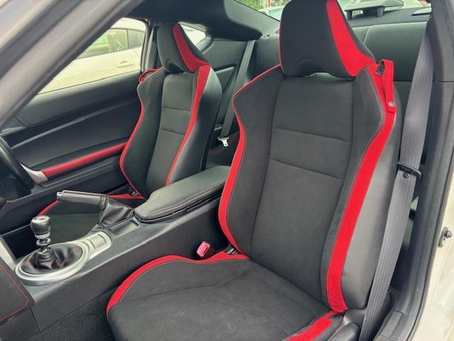 ８６ ＧＴ　ＴＯＭＳエアロ　５ＺＩＧＥＮマフラー　ナビＴＶ　ＥＴＣ（16枚目）