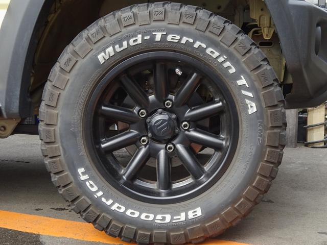 JC 1オーナー・MT車・4WD・リフトアップ・BFホワイトレタータイヤ・2トーンカラー・ルーフキャリア・LEDライト・安全装備・SDナビ・TV・BT音楽・ETC・シートヒータ・USB・LEDヘッド/フォグ(5枚目)