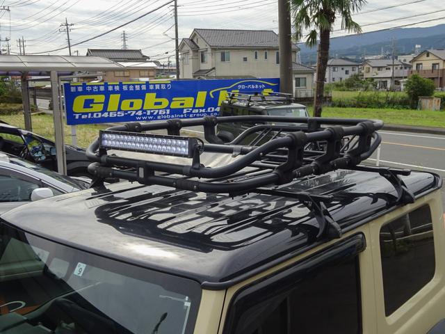 JC 1オーナー・MT車・4WD・リフトアップ・BFホワイトレタータイヤ・2トーンカラー・ルーフキャリア・LEDライト・安全装備・SDナビ・TV・BT音楽・ETC・シートヒータ・USB・LEDヘッド/フォグ(8枚目)