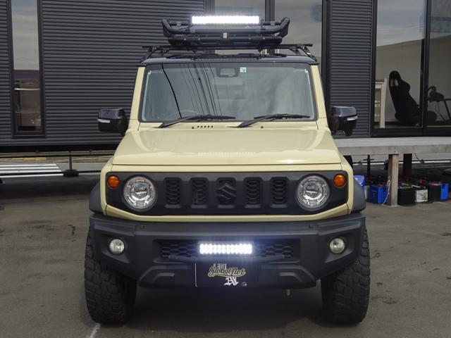 JC 1オーナー・MT車・4WD・リフトアップ・BFホワイトレタータイヤ・2トーンカラー・ルーフキャリア・LEDライト・安全装備・SDナビ・TV・BT音楽・ETC・シートヒータ・USB・LEDヘッド/フォグ(9枚目)