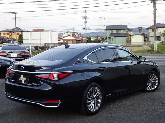 ES300h バージョンL サンルーフ・本革・3眼LEDヘッド・流れるウィンカー・パワートランク・プリクラッシュ・レーダークルーズ・レーンアシスト・先行車お知らせ・ブラインドスポット・オートHビーム・ナビTV・全周カメラ・HUD(5枚目)