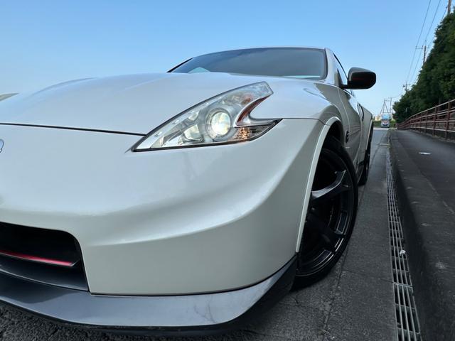 NISSAN FAIRLADY Z NISMO | 2013 | PEARL WHITE | 62451 km NISSAN FAIRLADY Z NISMO | 2013 | PEARL WHITE | 62451 km