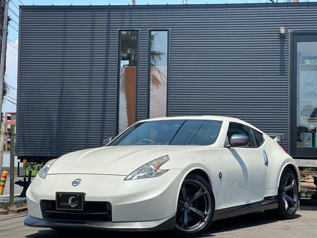 NISSAN FAIRLADY Z NISMO | 2013 | PEARL WHITE | 62451 km NISSAN FAIRLADY Z NISMO | 2013 | PEARL WHITE | 62451 km