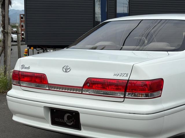 マークII グランデ■後期型■純正５速マニュアル■修復歴無し　■マークＩＩグランデトラント純正１５ＡＷ■１Ｇエンジン■パワーシート■ＥＴＣ■純正ＣＤデッキ■キーレス■ウッド調コンビハンドル■スペアタイヤ有り（8枚目）