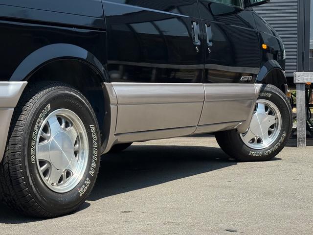 シボレーアストロ ＬＳ■ディーラー車■２ＷＤ■フルオリジナル■８人乗り　■左ハンドル■カロッツェリアナビ／モニター■バックカメラ■ＥＴＣ■純正１５インチアルミ■ホワイトレタータイヤ■Ｂｌｕｅｔｏｏｔｈ■ＤＶＤ■ＴＶ■色替え（28枚目）