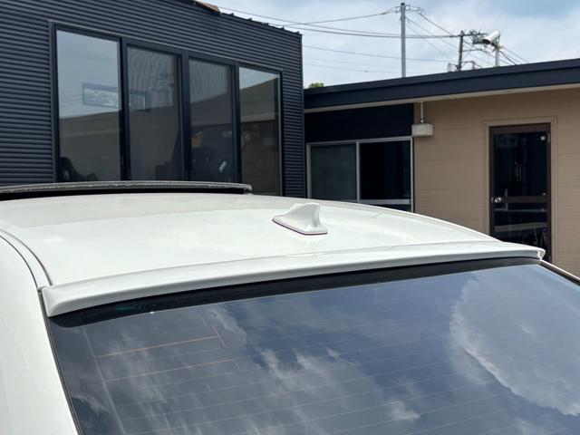 クラウン ２．５アスリート　アニバーサリーエディション■後期型　■サンルーフ■本革シート■メーカー純正ナビ■バックカメラ■ＷＯＲＫ２０インチＡＷ■ＴＥＩＮ車高調■シルクブレイズエアロ■フィルムガラス■全席イージークローザー■シートヒーター／クーラー■クルコン（9枚目）