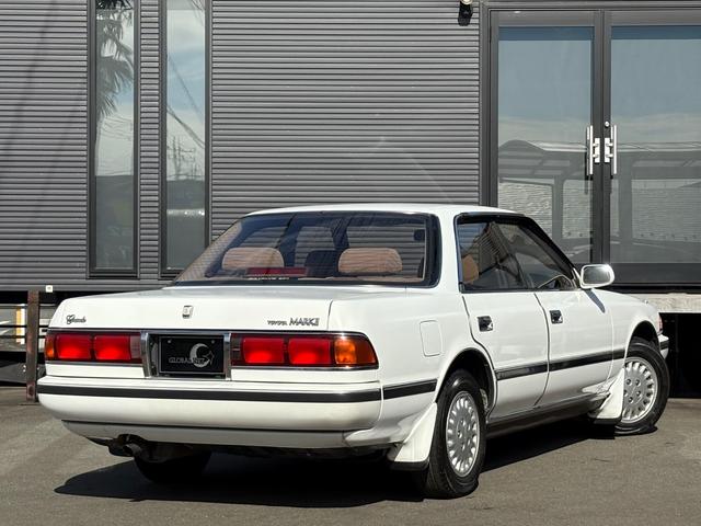 マークII グランデ■前期■BODYカラーはスーパーホワイトIV■ ■フルオリジナル■純正14インチアルミホイール■オートライト■オートエアコン■レインバイザー(5枚目)