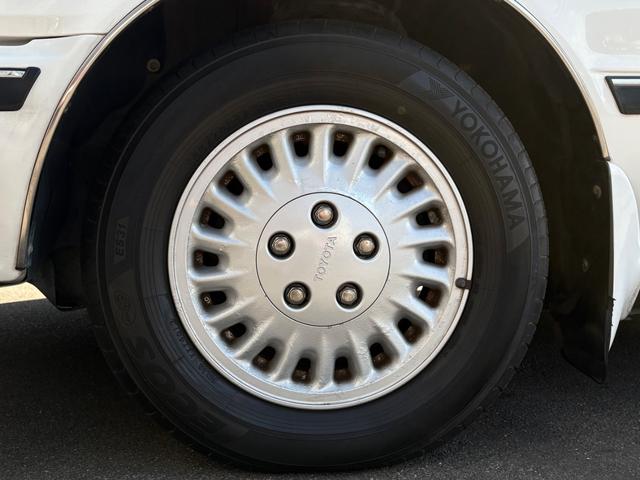 マークII グランデ■前期■BODYカラーはスーパーホワイトIV■ ■フルオリジナル■純正14インチアルミホイール■オートライト■オートエアコン■レインバイザー(7枚目)