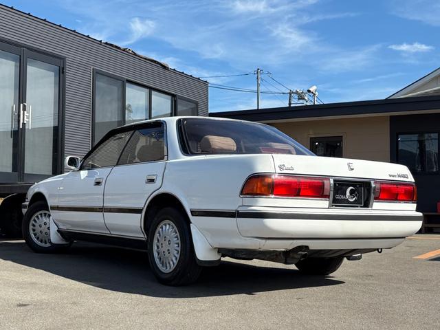 マークII グランデ■前期■BODYカラーはスーパーホワイトIV■ ■フルオリジナル■純正14インチアルミホイール■オートライト■オートエアコン■レインバイザー(24枚目)