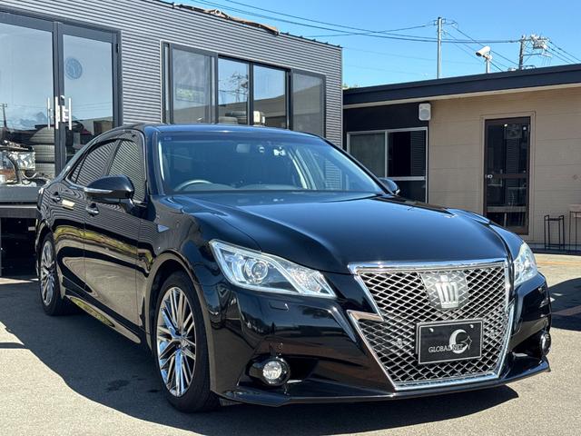 クラウン アスリートＧ■サンルーフ■黒本革シート■メーカー純正ナビ　■アドバントパッケージ■プレミアムサウンド■純正スパッタリング１８インチアルミ■全席イージークロージャー■シートヒーター／クーラー■電動リアサンシェード■電動チルト■パドルシフト■ＥＴＣ（23枚目）