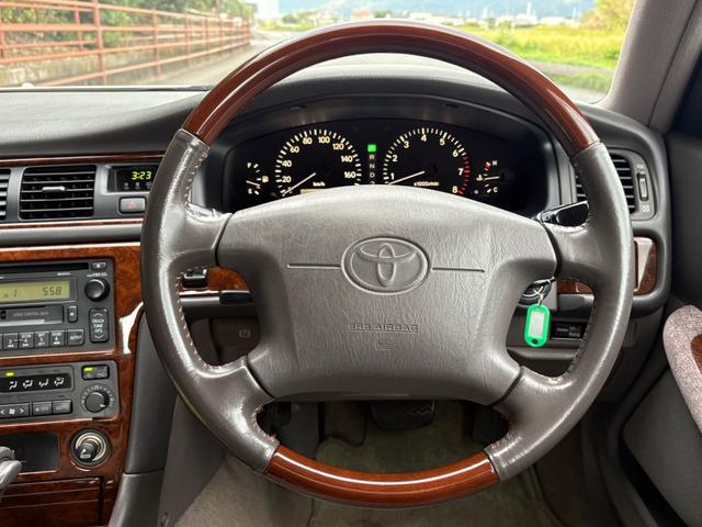 クレスタ エクシード エクセレントエディション■後期型■修復歴無し ■フルノーマル車■走行距離7万キロ台■純正15インチアルミホイール■専用アルミセンターキャップ■パワーシート■HIDヘッド■ETC■ウッドコンビハンドル■革巻きシフトノブ■木目調パネル(11枚目)