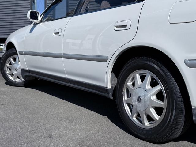 マークII グランデ　レガリア■ワンオーナー車■実走行約８万キロ　■修復歴なし■純正１５インチアルミ■スーパーホワイトパールマイカ■オートライト■パワーシート■純正ＣＤ■フルオリジナル■キーレス■スペアキーあり■スペアタイヤ■オートエアコン（8枚目）