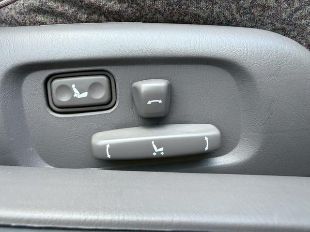 マークII グランデ　レガリア■ワンオーナー車■実走行約８万キロ　■修復歴なし■純正１５インチアルミ■スーパーホワイトパールマイカ■オートライト■パワーシート■純正ＣＤ■フルオリジナル■キーレス■スペアキーあり■スペアタイヤ■オートエアコン（15枚目）