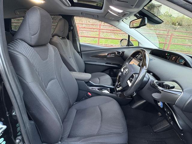 プリウス A■モデリスタフルエアロ■サンルーフ■純正9インチナビ LEDヘッド/フォグランプ■純正15インチアルミ■セーフティセンス■セーフティセンス■プリクラッシュ■レーダクルーズコントロール■ブラインドスポットモニター■バックカメラ■ETC■100V■(9枚目)