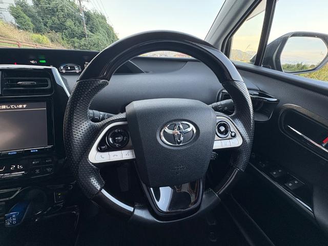 プリウス A■モデリスタフルエアロ■サンルーフ■純正9インチナビ LEDヘッド/フォグランプ■純正15インチアルミ■セーフティセンス■セーフティセンス■プリクラッシュ■レーダクルーズコントロール■ブラインドスポットモニター■バックカメラ■ETC■100V■(11枚目)