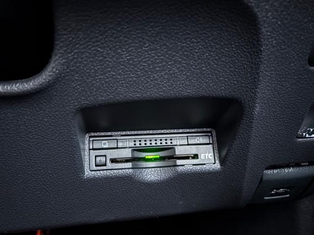 プリウス A■モデリスタフルエアロ■サンルーフ■純正9インチナビ LEDヘッド/フォグランプ■純正15インチアルミ■セーフティセンス■セーフティセンス■プリクラッシュ■レーダクルーズコントロール■ブラインドスポットモニター■バックカメラ■ETC■100V■(18枚目)