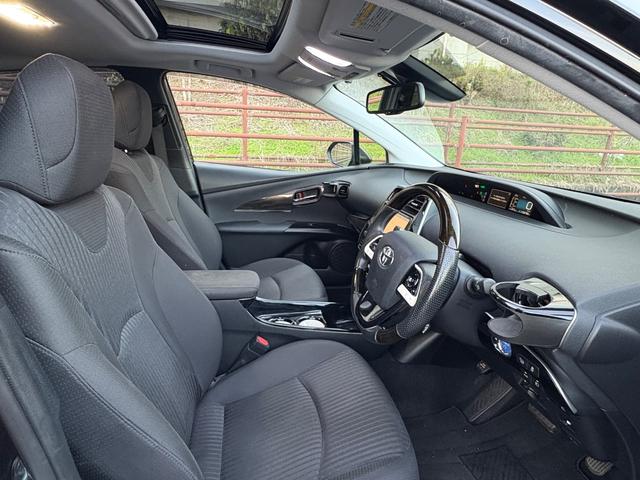 プリウス A■モデリスタフルエアロ■サンルーフ■純正9インチナビ LEDヘッド/フォグランプ■純正15インチアルミ■セーフティセンス■セーフティセンス■プリクラッシュ■レーダクルーズコントロール■ブラインドスポットモニター■バックカメラ■ETC■100V■(41枚目)