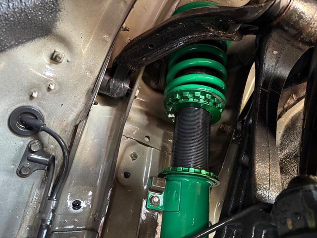 スカイライン 25GT-Vクーペ■後期型■TEIN車高調■RAYS17AW ■修復歴無し■HIDヘッドライト■ドライブレコーダー前/後■キーレス■オートエアコン■社外ナビ■CDデッキ■コンビハンドル■ETC(8枚目)