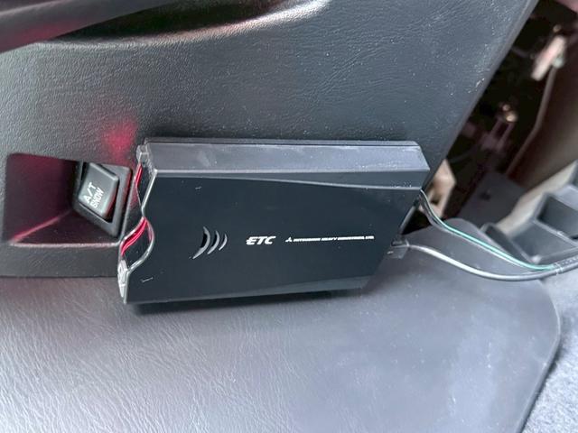 スカイライン 25GT-Vクーペ■後期型■TEIN車高調■RAYS17AW ■修復歴無し■HIDヘッドライト■ドライブレコーダー前/後■キーレス■オートエアコン■社外ナビ■CDデッキ■コンビハンドル■ETC(17枚目)