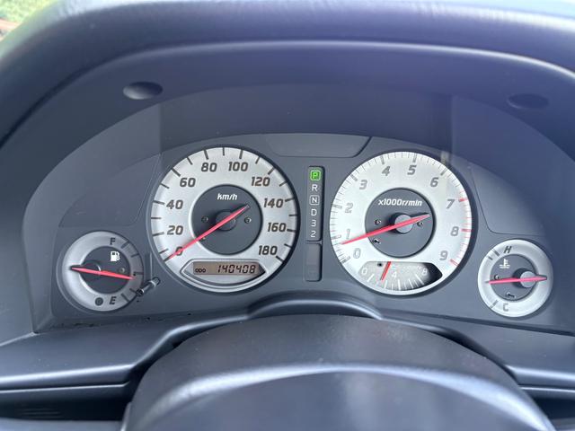 スカイライン 25GT-Vクーペ■後期型■TEIN車高調■RAYS17AW ■修復歴無し■HIDヘッドライト■ドライブレコーダー前/後■キーレス■オートエアコン■社外ナビ■CDデッキ■コンビハンドル■ETC(25枚目)