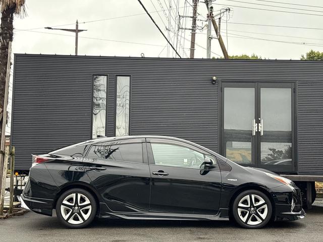 プリウス Aツーリングセレクション■モデリスタフルエアロ■黒本革シート ■アルパイン9インチナビ■LEDヘッド/フォグランプ■シートヒーター■バックカメラ■純正17AW■プリクラッシュ■レーダクルーズコントロール■レーンアシスト■BSM■ヘッドアップディスプレイ■ETC(4枚目)