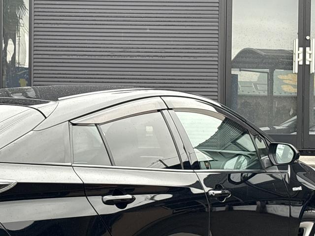 プリウス Aツーリングセレクション■モデリスタフルエアロ■黒本革シート ■アルパイン9インチナビ■LEDヘッド/フォグランプ■シートヒーター■バックカメラ■純正17AW■プリクラッシュ■レーダクルーズコントロール■レーンアシスト■BSM■ヘッドアップディスプレイ■ETC(8枚目)