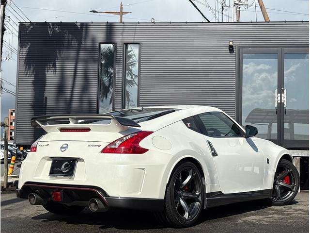 フェアレディZ ニスモ■ワンオーナー車■スポーツリセッティング実施済み ■ニスモフロントバンパー■ニスモ2本出しマフラー■ニスモハーフレザー■純正19インチ■HIDヘッド■メーカー純正ナビ■バックカメラ■CD■DVD■Bluetooth■USB■ETC(6枚目)