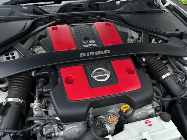 フェアレディZ ニスモ■ワンオーナー車■スポーツリセッティング実施済み ■ニスモフロントバンパー■ニスモ2本出しマフラー■ニスモハーフレザー■純正19インチ■HIDヘッド■メーカー純正ナビ■バックカメラ■CD■DVD■Bluetooth■USB■ETC(7枚目)