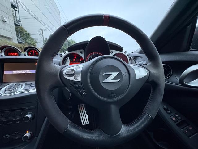フェアレディZ ニスモ■ワンオーナー車■スポーツリセッティング実施済み ■ニスモフロントバンパー■ニスモ2本出しマフラー■ニスモハーフレザー■純正19インチ■HIDヘッド■メーカー純正ナビ■バックカメラ■CD■DVD■Bluetooth■USB■ETC(10枚目)