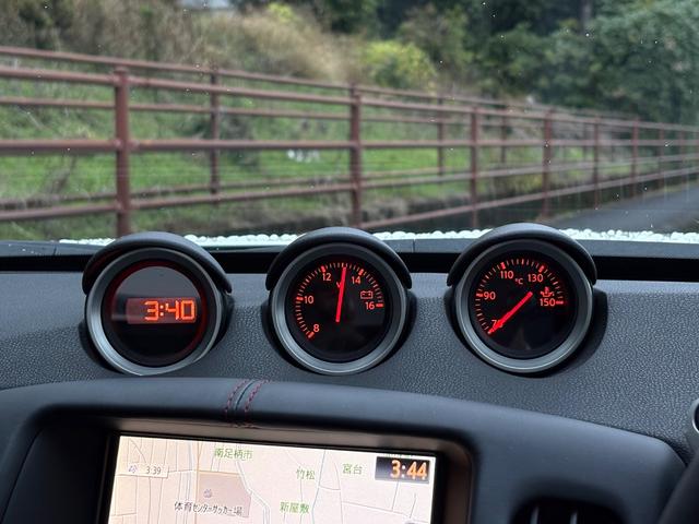 フェアレディZ ニスモ■ワンオーナー車■スポーツリセッティング実施済み ■ニスモフロントバンパー■ニスモ2本出しマフラー■ニスモハーフレザー■純正19インチ■HIDヘッド■メーカー純正ナビ■バックカメラ■CD■DVD■Bluetooth■USB■ETC(11枚目)