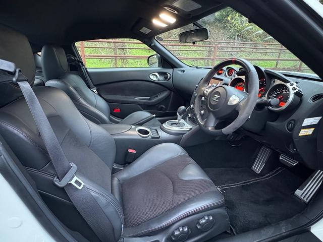 フェアレディZ ニスモ■ワンオーナー車■スポーツリセッティング実施済み ■ニスモフロントバンパー■ニスモ2本出しマフラー■ニスモハーフレザー■純正19インチ■HIDヘッド■メーカー純正ナビ■バックカメラ■CD■DVD■Bluetooth■USB■ETC(15枚目)