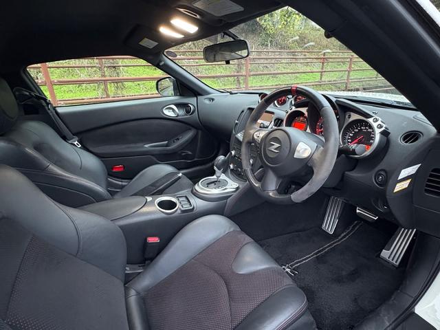 フェアレディZ ニスモ■ワンオーナー車■スポーツリセッティング実施済み ■ニスモフロントバンパー■ニスモ2本出しマフラー■ニスモハーフレザー■純正19インチ■HIDヘッド■メーカー純正ナビ■バックカメラ■CD■DVD■Bluetooth■USB■ETC(21枚目)