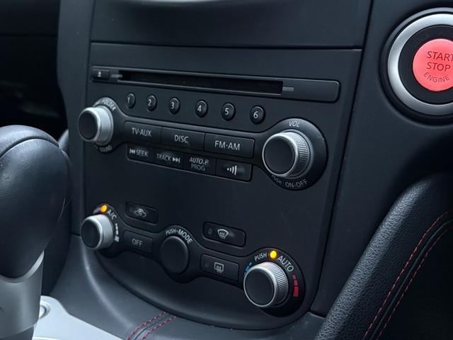 フェアレディZ ニスモ■ワンオーナー車■スポーツリセッティング実施済み ■ニスモフロントバンパー■ニスモ2本出しマフラー■ニスモハーフレザー■純正19インチ■HIDヘッド■メーカー純正ナビ■バックカメラ■CD■DVD■Bluetooth■USB■ETC(23枚目)