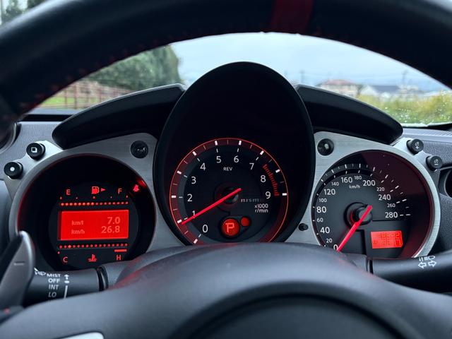 フェアレディZ ニスモ■ワンオーナー車■スポーツリセッティング実施済み ■ニスモフロントバンパー■ニスモ2本出しマフラー■ニスモハーフレザー■純正19インチ■HIDヘッド■メーカー純正ナビ■バックカメラ■CD■DVD■Bluetooth■USB■ETC(28枚目)