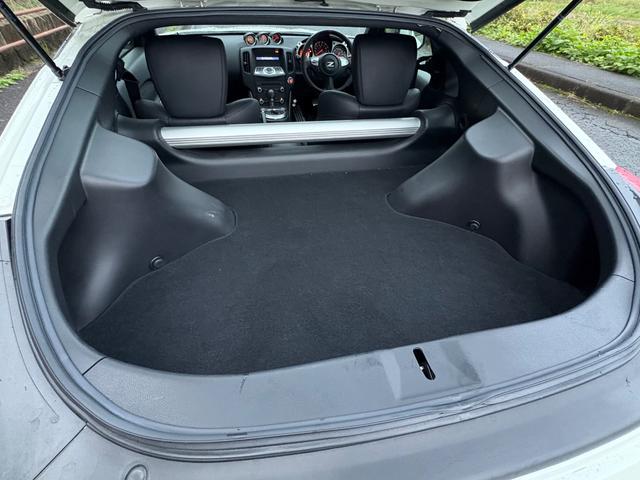 フェアレディZ ニスモ■ワンオーナー車■スポーツリセッティング実施済み ■ニスモフロントバンパー■ニスモ2本出しマフラー■ニスモハーフレザー■純正19インチ■HIDヘッド■メーカー純正ナビ■バックカメラ■CD■DVD■Bluetooth■USB■ETC(33枚目)