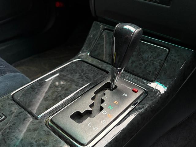 クラウンエステート アスリート■後期型■走行距離6万キロ台■フィルムガラス 純正ブラックボディ(202)■社外18インチアルミホイール■HIDヘッド■ルーフレール■オートクルーズ■ETC■CD■ドライブレコーダー前/後■キーレス(14枚目)