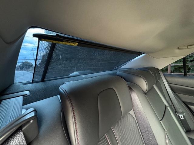 クラウンハイブリッド アスリートG■サンルーフ■黒本革シート■メーカー純正ナビ ■後期型■アドバントパッケージ■純正オプションスパッタリング18インチアルミ■LEDヘッド/フォグランプ■イージークロージャ■プリクラッシュ■レーダクルーズコントロール■コーナーセンサー■ETC(12枚目)