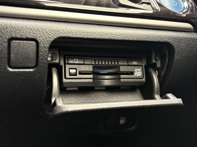 クラウンハイブリッド アスリートG■サンルーフ■黒本革シート■メーカー純正ナビ ■後期型■アドバントパッケージ■純正オプションスパッタリング18インチアルミ■LEDヘッド/フォグランプ■イージークロージャ■プリクラッシュ■レーダクルーズコントロール■コーナーセンサー■ETC(28枚目)