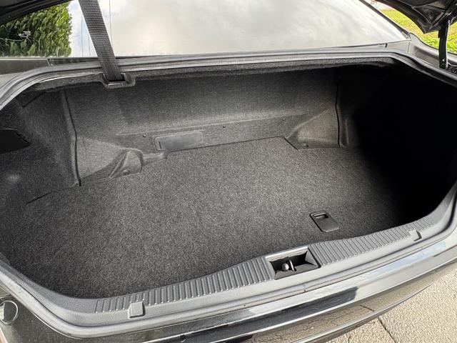 クラウンハイブリッド アスリートG■サンルーフ■黒本革シート■メーカー純正ナビ ■後期型■アドバントパッケージ■純正オプションスパッタリング18インチアルミ■LEDヘッド/フォグランプ■イージークロージャ■プリクラッシュ■レーダクルーズコントロール■コーナーセンサー■ETC(32枚目)