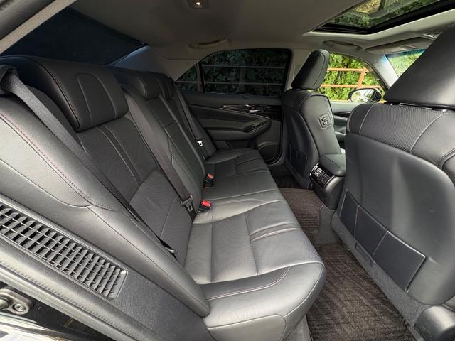 クラウンハイブリッド アスリートG■サンルーフ■黒本革シート■メーカー純正ナビ ■後期型■アドバントパッケージ■純正オプションスパッタリング18インチアルミ■LEDヘッド/フォグランプ■イージークロージャ■プリクラッシュ■レーダクルーズコントロール■コーナーセンサー■ETC(33枚目)