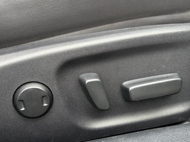 クラウンハイブリッド アスリートG■サンルーフ■黒本革シート■メーカー純正ナビ ■後期型■アドバントパッケージ■純正オプションスパッタリング18インチアルミ■LEDヘッド/フォグランプ■イージークロージャ■プリクラッシュ■レーダクルーズコントロール■コーナーセンサー■ETC(37枚目)