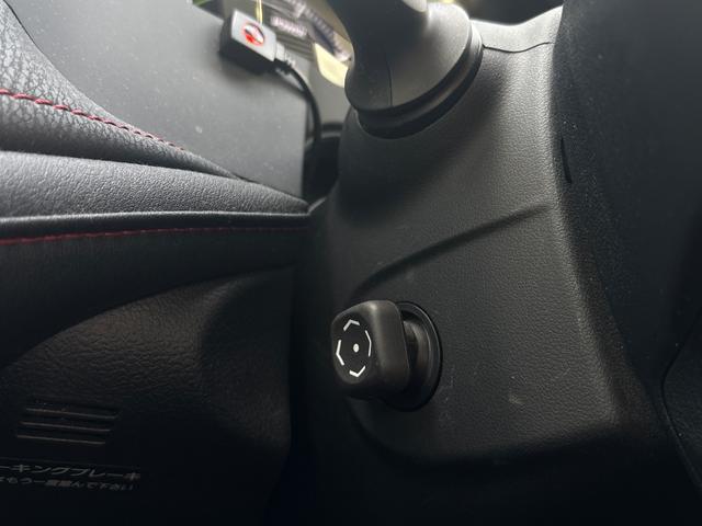 クラウンハイブリッド アスリートG■サンルーフ■黒本革シート■メーカー純正ナビ ■後期型■アドバントパッケージ■純正オプションスパッタリング18インチアルミ■LEDヘッド/フォグランプ■イージークロージャ■プリクラッシュ■レーダクルーズコントロール■コーナーセンサー■ETC(38枚目)